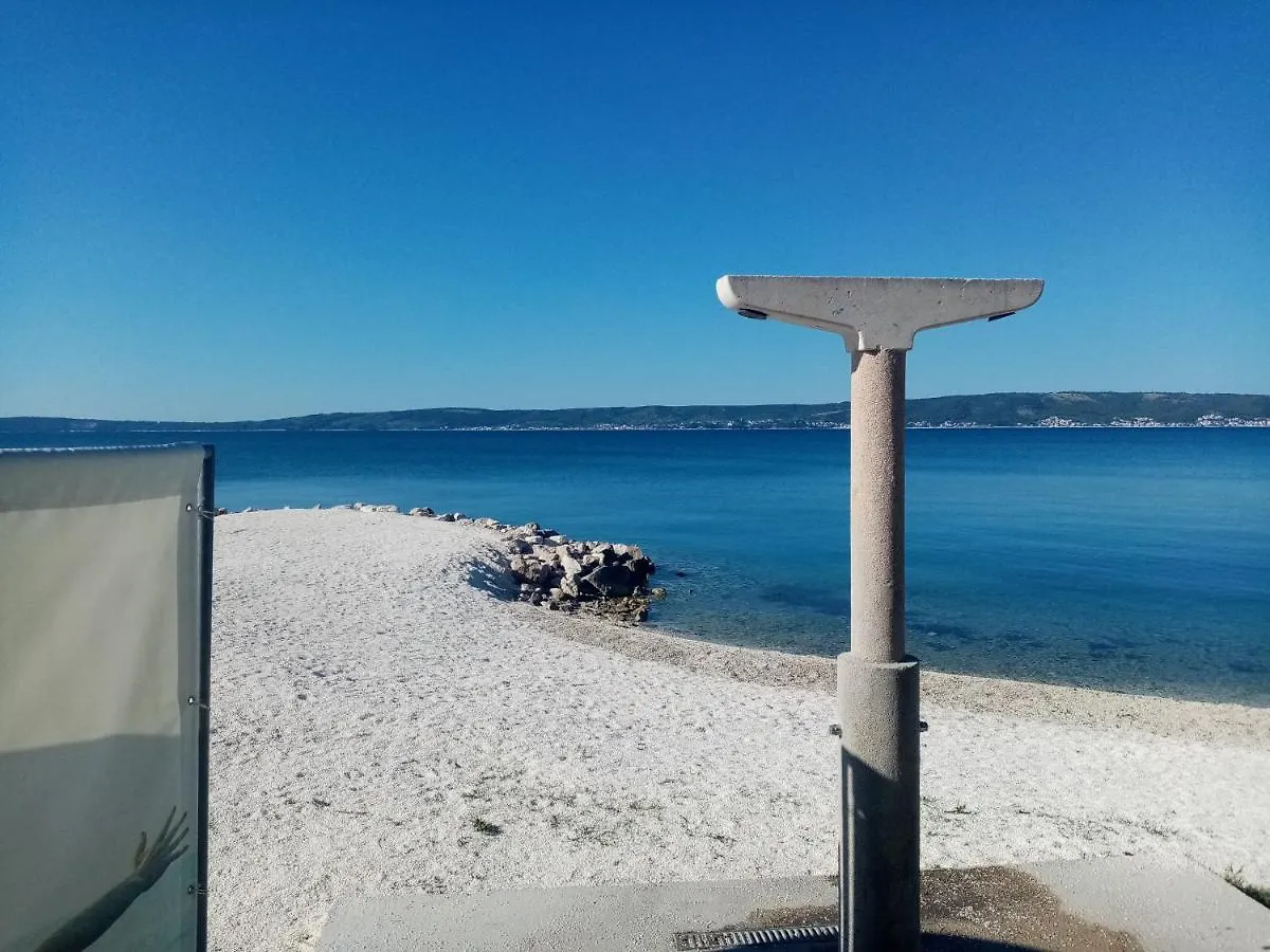 Apartman Ll S Pogledom I Izmedu Splita I Trogira Su Kastela Dalmacija Hrvatska