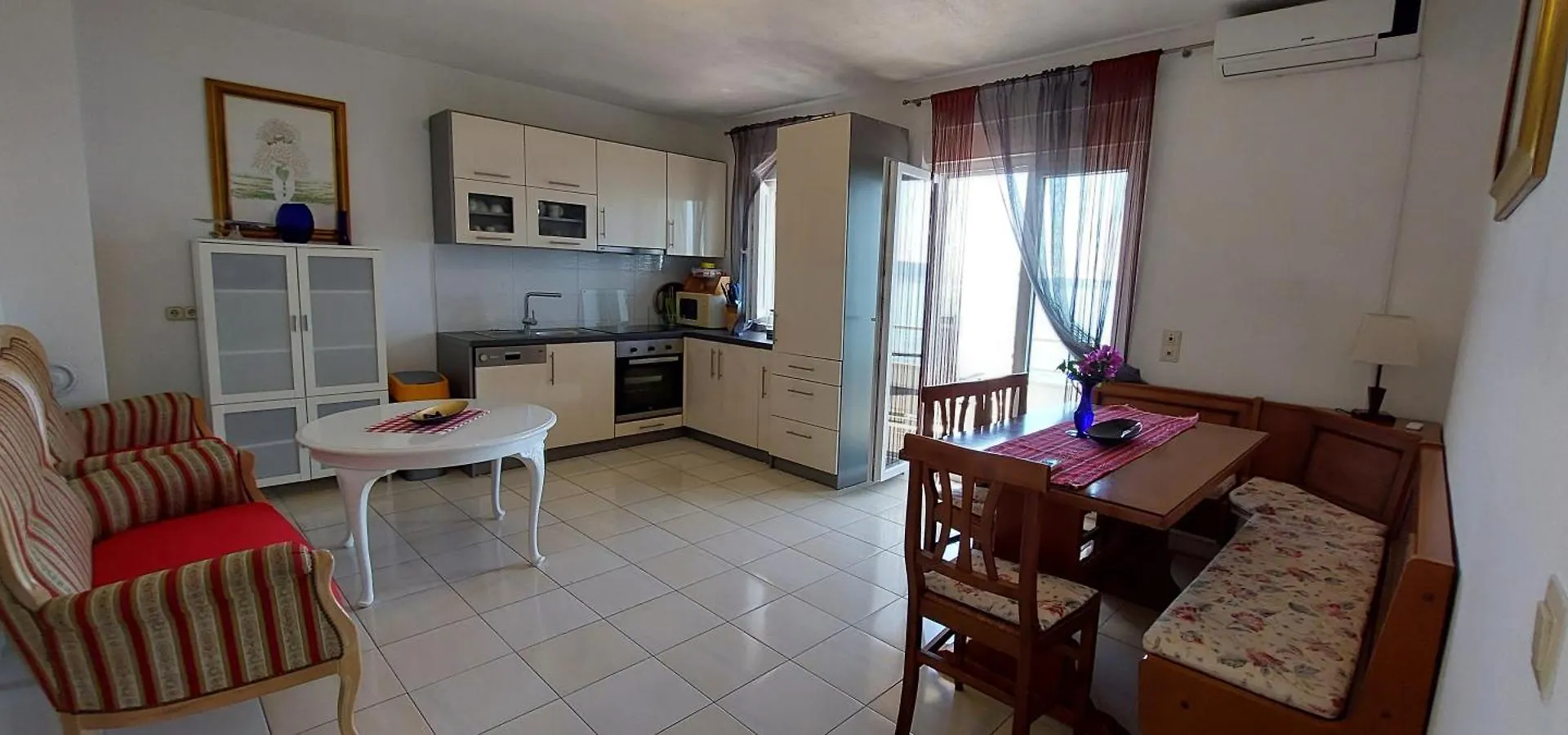Apartment Apartman Ll S Pogledom I Izmedu Splita I Trogira Su Kastela Dalmacija Hrvatska Croatia