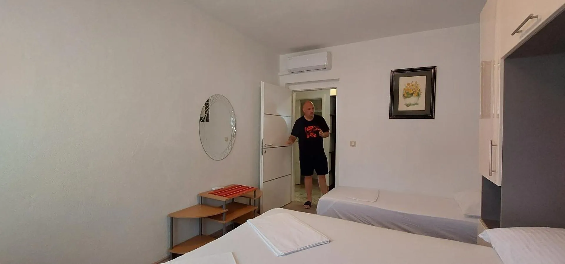 Apartman Ll S Pogledom I Izmedu Splita I Trogira Su Kastela Dalmacija Hrvatska 0*,